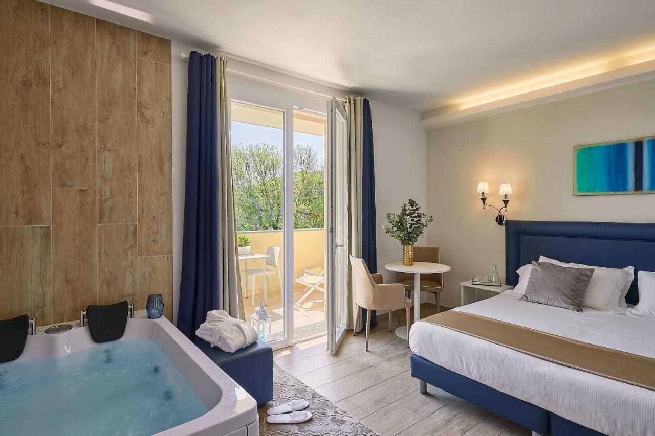 Golden Hotel Marina di Cecina Eksteriør billede